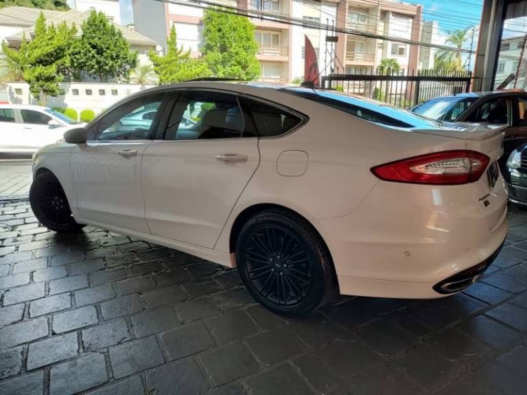 FORD - FUSION - 2013/2013 - Branca - R$ 79.900,00