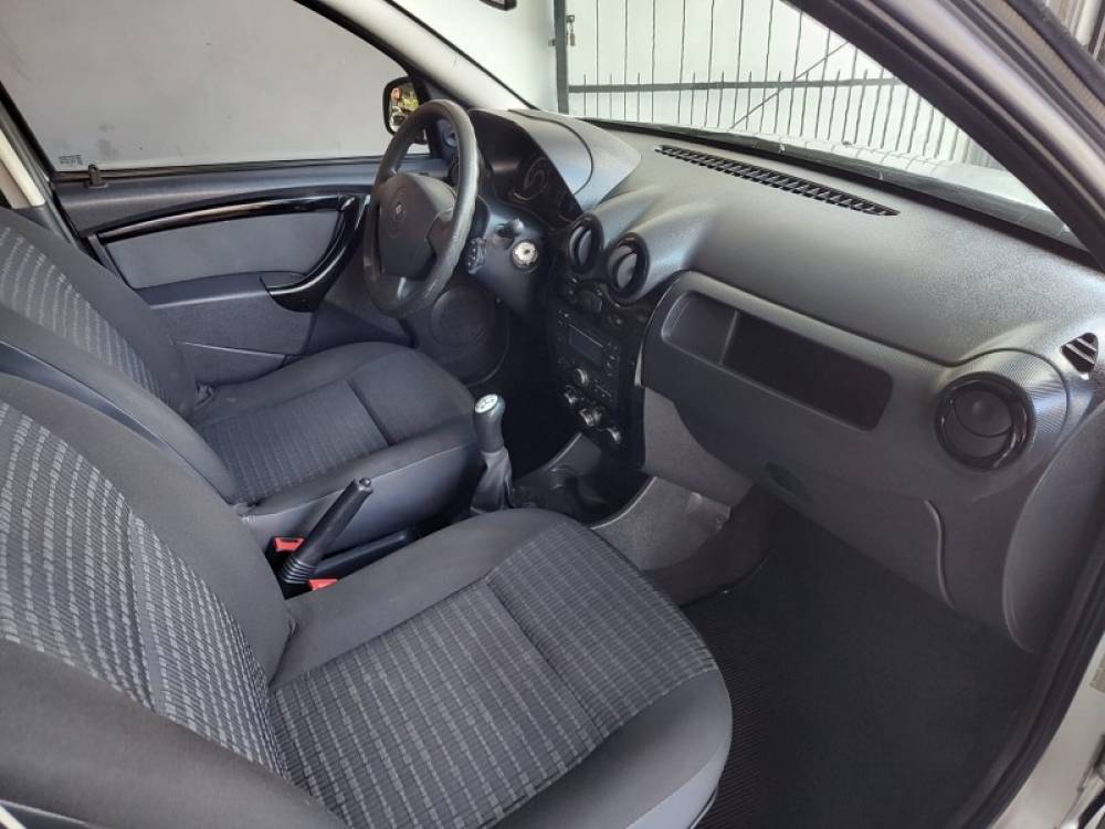 RENAULT - SANDERO - 2012/2012 - Prata - R$ 31.500,00