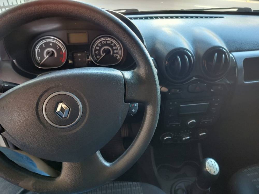 RENAULT - SANDERO - 2012/2012 - Prata - R$ 31.500,00
