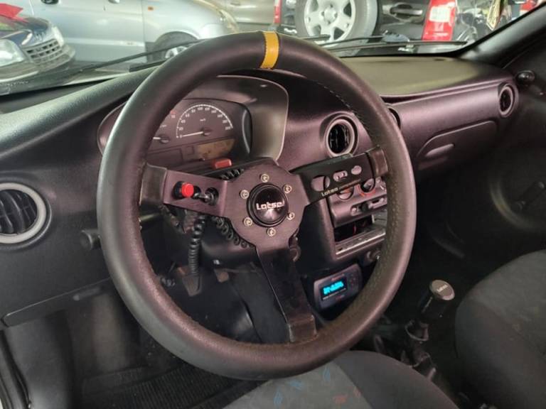CHEVROLET - CELTA - 2002/2002 - Branca - R$ 27.900,00