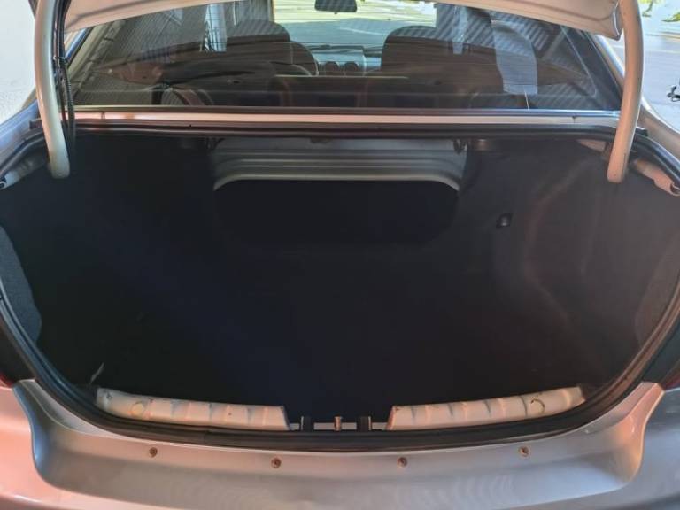 CHEVROLET - PRISMA - 2011/2011 - Prata - R$ 27.900,00