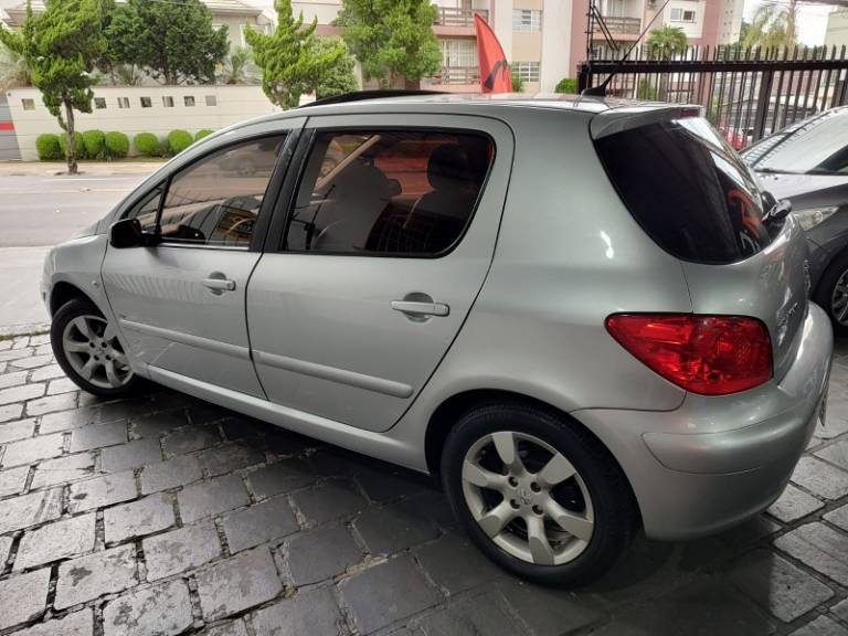 PEUGEOT - 307 - 2011/2011 - Prata - R$ 27.900,00