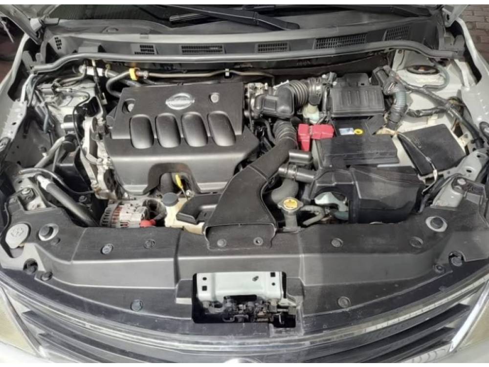 NISSAN - TIIDA - 2010/2010 - Prata - R$ 27.500,00