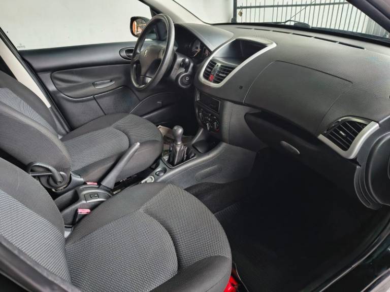PEUGEOT - 207 - 2012/2012 - Preta - R$ 24.900,00