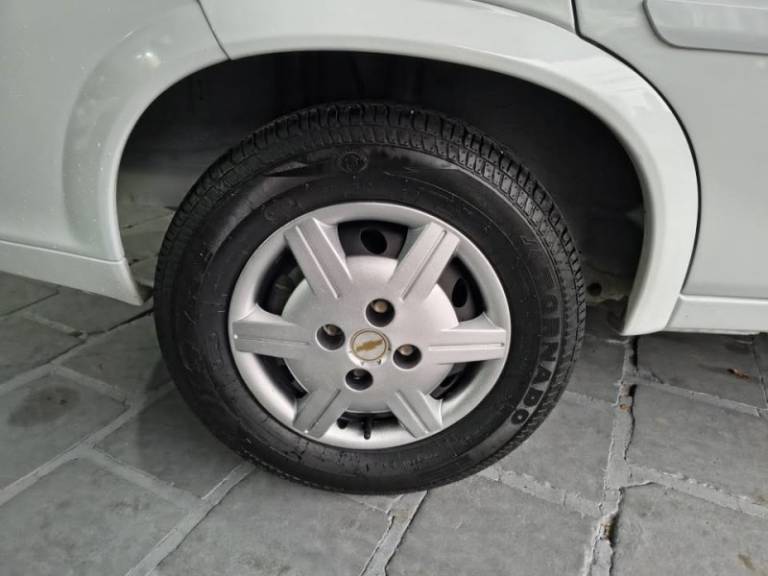 CHEVROLET - CLASSIC - 2013/2013 - Branca - R$ 28.900,00