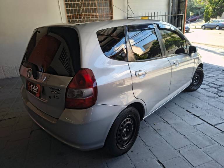 HONDA - FIT - 2004/2005 - Prata - R$ 26.900,00