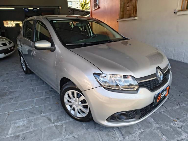 RENAULT - SANDERO - 2015/2015 - Prata - R$ 41.900,00