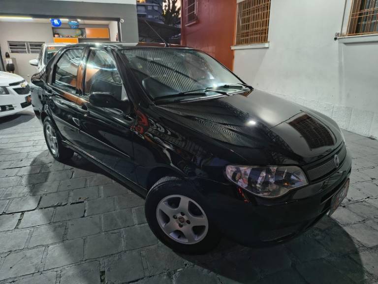 FIAT - SIENA - 2007/2007 - Preta - R$ 21.900,00
