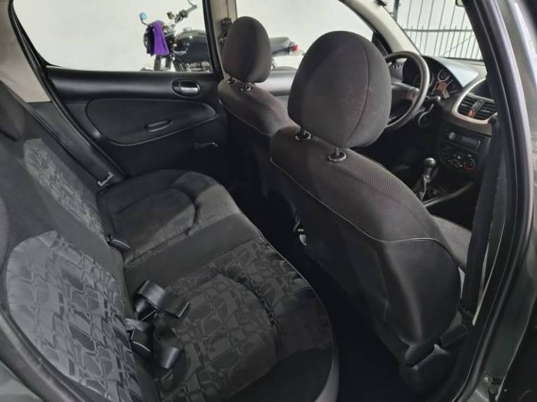 PEUGEOT - 207 - 2011/2011 - Cinza - R$ 23.900,00