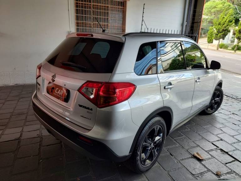 SUZUKI - VITARA - 2017/2018 - Prata - R$ 84.900,00