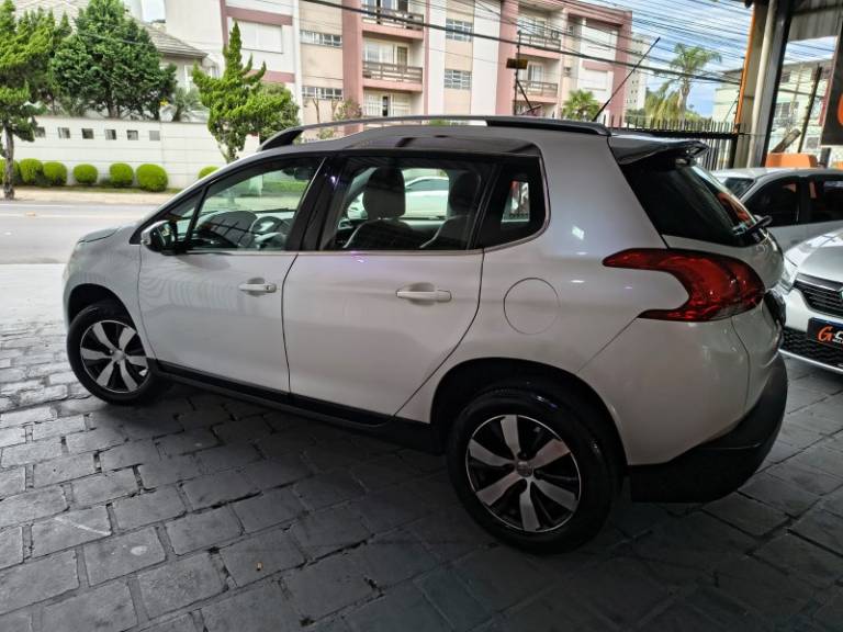 PEUGEOT - 2008 - 2017/2017 - Branca - R$ 54.900,00