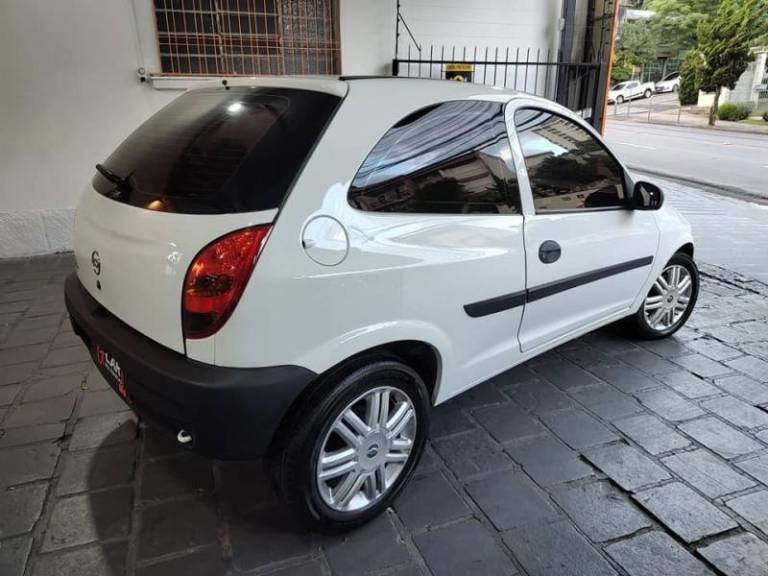 CHEVROLET - CELTA - 2002/2002 - Branca - R$ 28.900,00