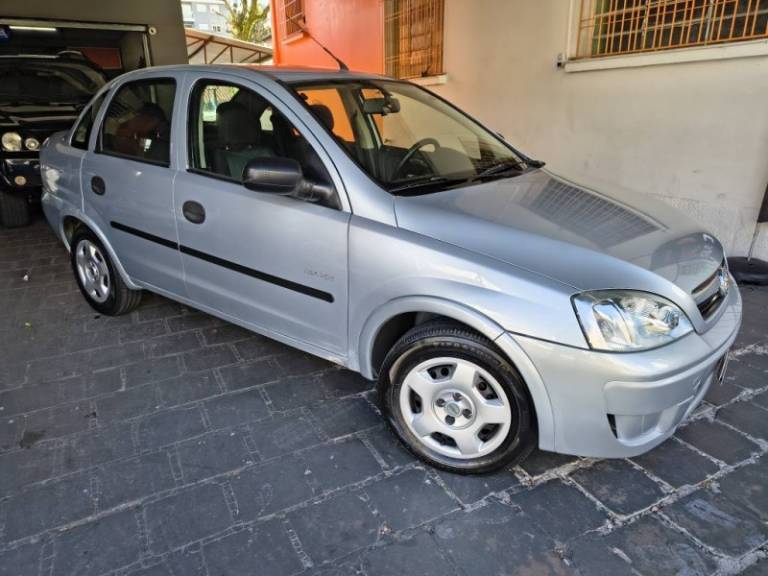 CHEVROLET - CORSA - 2008/2008 - Prata - R$ 23.900,00