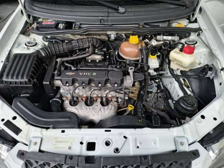CHEVROLET - CLASSIC - 2013/2013 - Branca - R$ 28.900,00