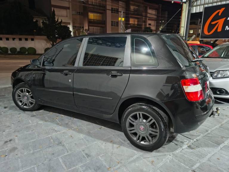 FIAT - STILO - 2008/2008 - Preta - R$ 26.900,00