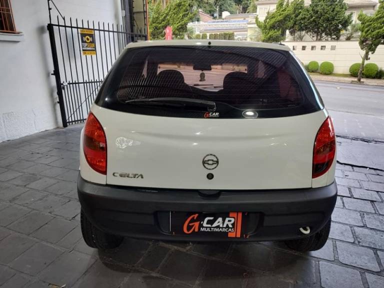 CHEVROLET - CELTA - 2002/2002 - Branca - R$ 27.900,00