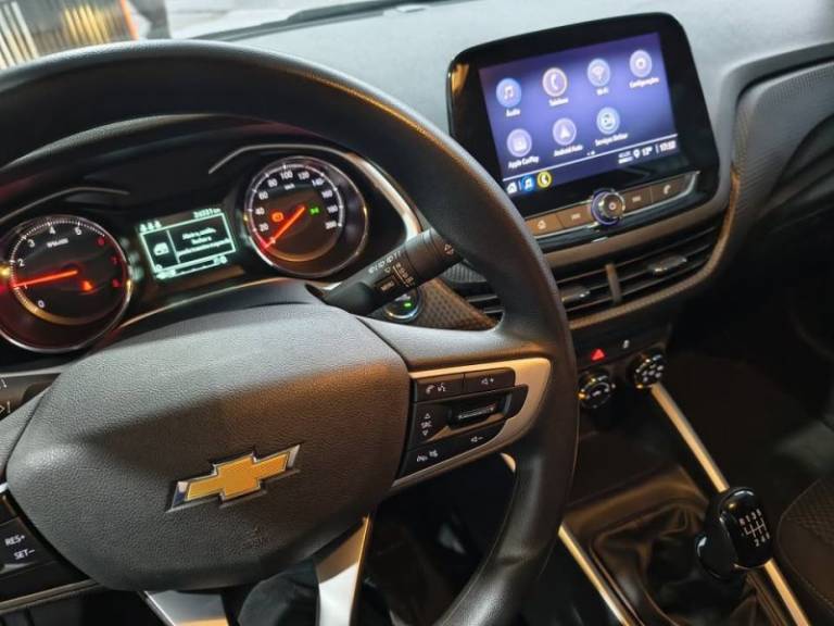 CHEVROLET - ONIX - 2022/2022 - Branca - R$ 77.500,00
