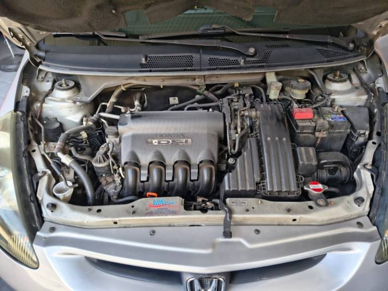 HONDA - FIT - 2004/2005 - Prata - R$ 26.900,00