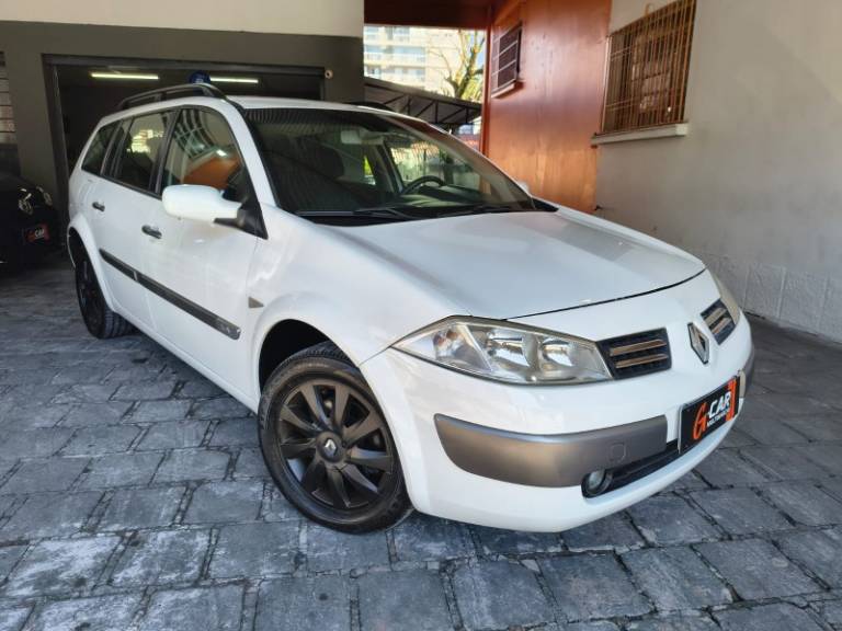 RENAULT - MÉGANE - 2011/2011 - Branca - R$ 29.900,00