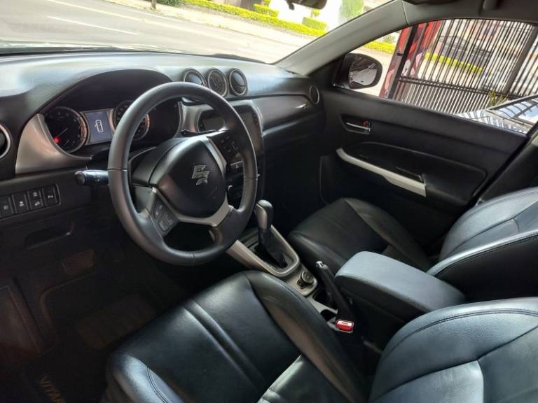 SUZUKI - VITARA - 2017/2018 - Prata - R$ 84.900,00