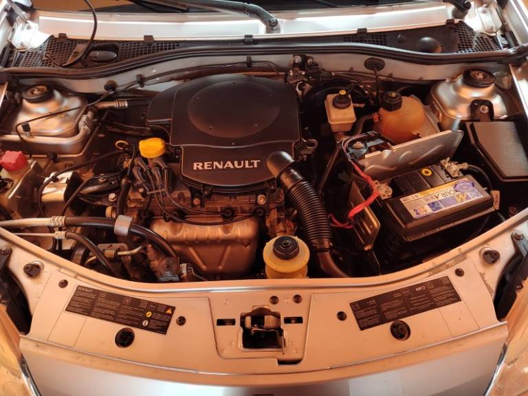 RENAULT - SANDERO - 2012/2012 - Prata - R$ 31.500,00