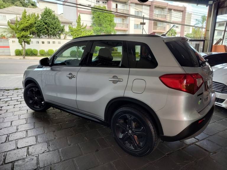 SUZUKI - VITARA - 2017/2018 - Prata - R$ 84.900,00