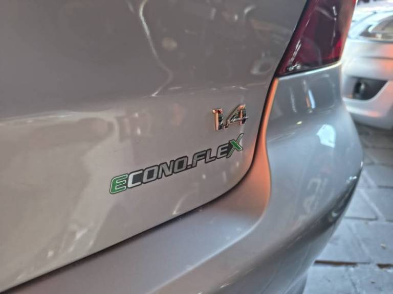 CHEVROLET - PRISMA - 2011/2011 - Prata - R$ 27.900,00