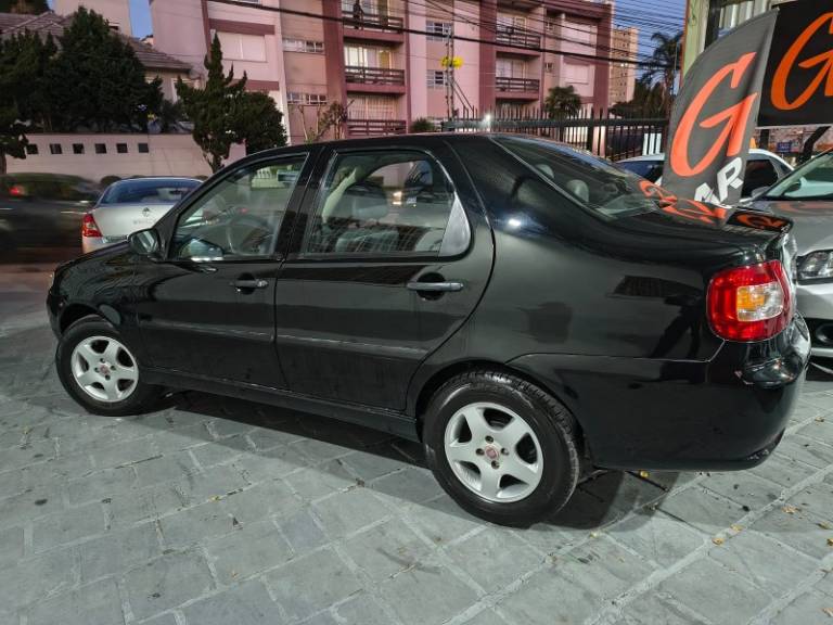 FIAT - SIENA - 2007/2007 - Preta - R$ 21.900,00