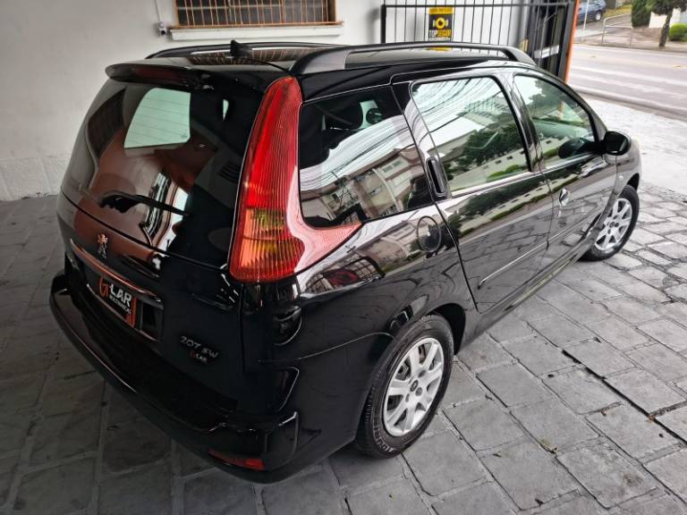 PEUGEOT - 207 - 2012/2012 - Preta - R$ 24.900,00