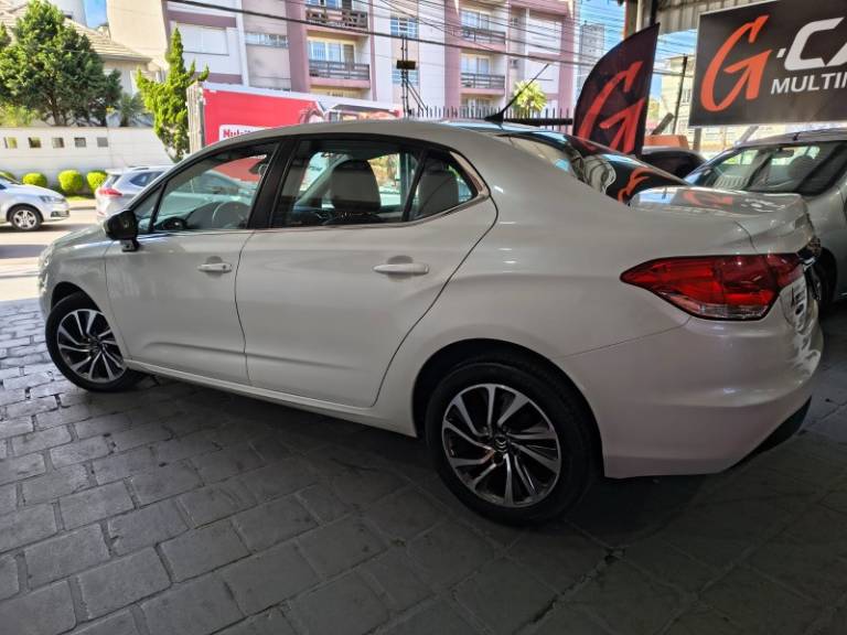 CITROËN - C4 LOUNGE - 2015/2015 - Branca - R$ 51.890,00