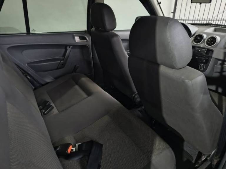 VOLKSWAGEN - GOL - 2008/2008 - Cinza - R$ 19.900,00