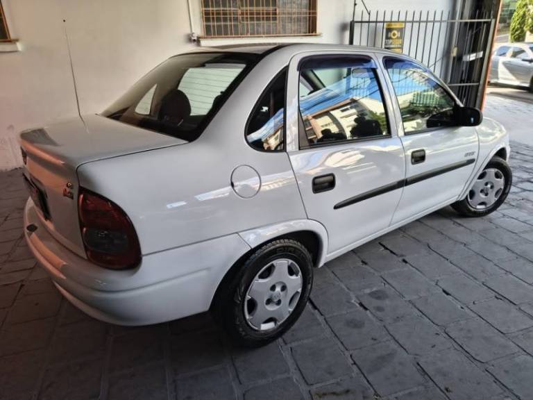 CHEVROLET - CORSA - 2005/2005 - Branca - R$ 19.900,00