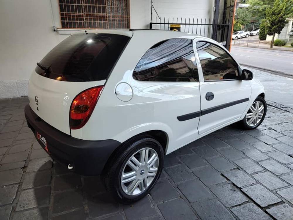 CHEVROLET - CELTA - 2002/2002 - Branca - R$ 27.900,00