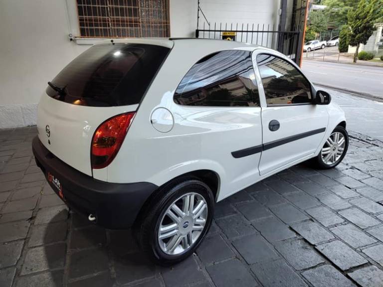 CHEVROLET - CELTA - 2002/2002 - Branca - R$ 27.900,00