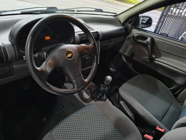CHEVROLET - CLASSIC - 2013/2013 - Branca - R$ 28.900,00