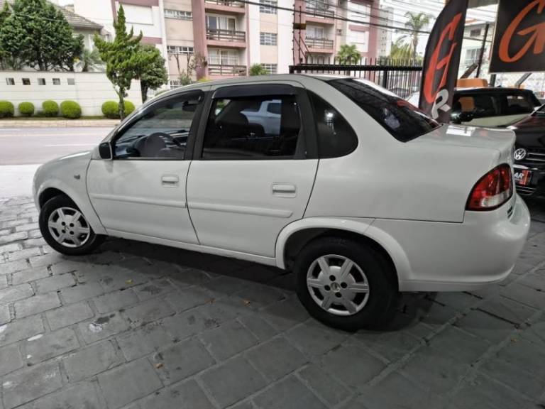 CHEVROLET - CLASSIC - 2013/2013 - Branca - R$ 28.900,00