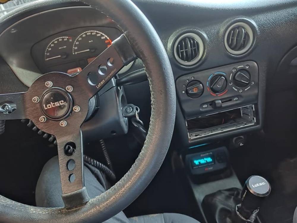 CHEVROLET - CELTA - 2002/2002 - Branca - R$ 27.900,00