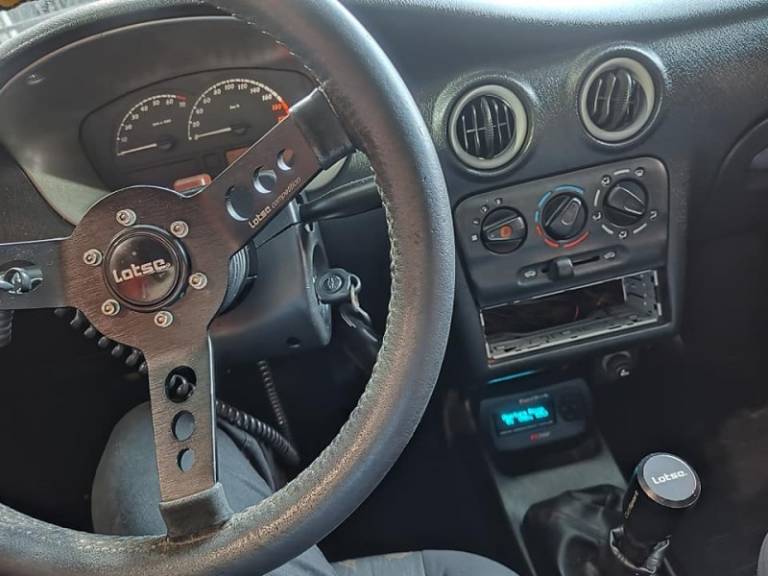 CHEVROLET - CELTA - 2002/2002 - Branca - R$ 27.900,00