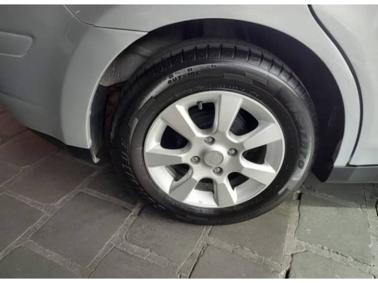 NISSAN - TIIDA - 2010/2010 - Prata - R$ 27.500,00