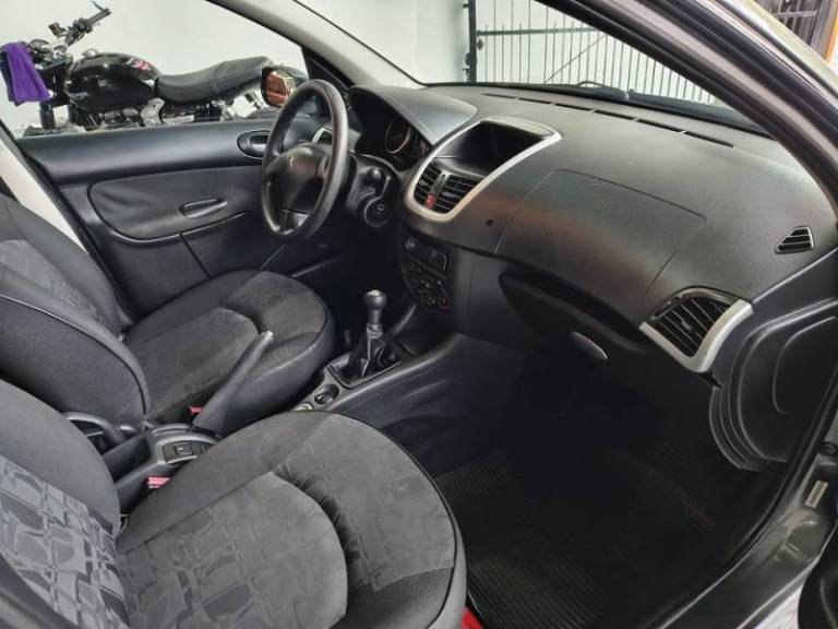 PEUGEOT - 207 - 2011/2011 - Cinza - R$ 23.900,00