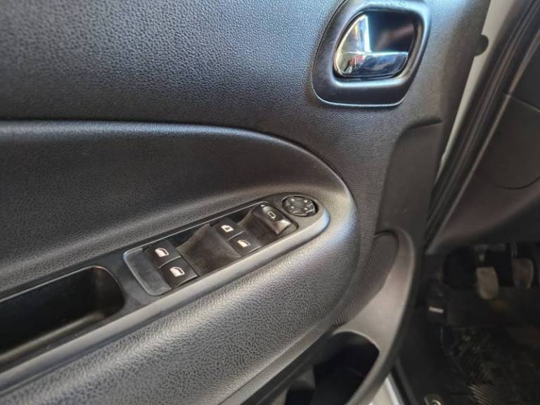 CITROËN - C3 - 2012/2012 - Prata - R$ 36.900,00