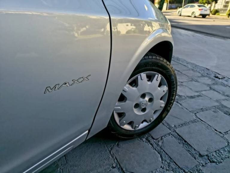 CHEVROLET - PRISMA - 2011/2011 - Prata - R$ 27.900,00