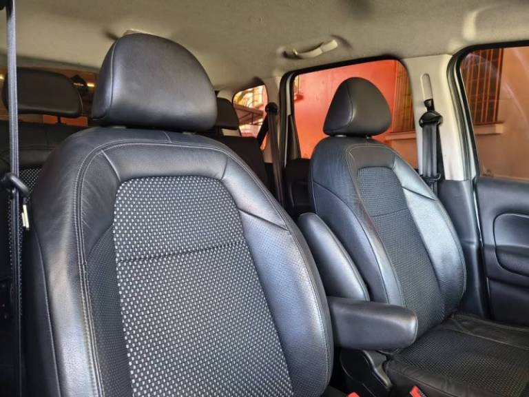 CITROËN - C3 - 2012/2012 - Prata - R$ 36.900,00