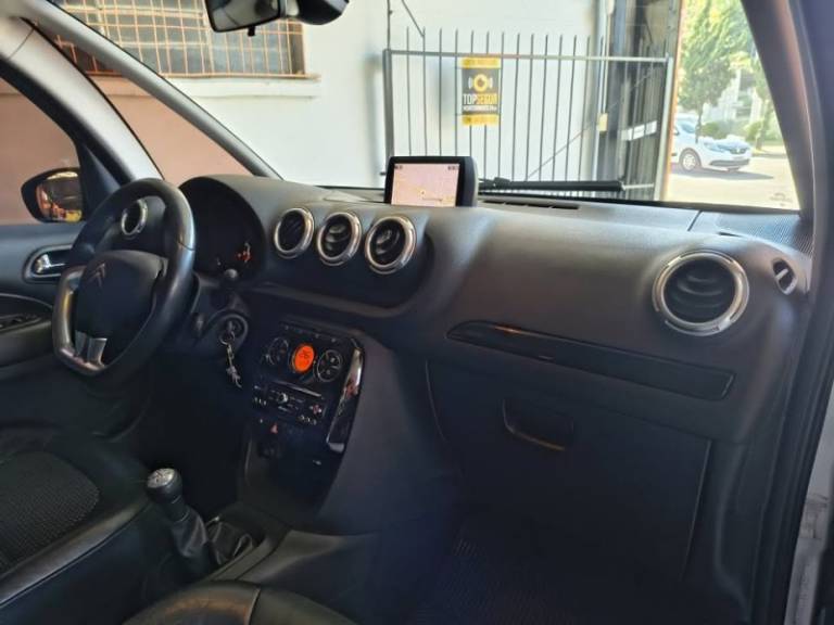 CITROËN - C3 - 2012/2012 - Prata - R$ 36.900,00